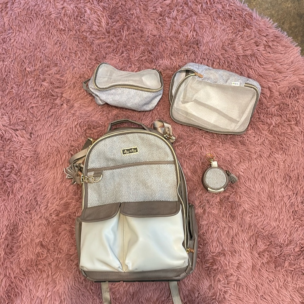 Itsy Ritsy Vanilla Latte Boss Plus Diaper Bag with Accessories